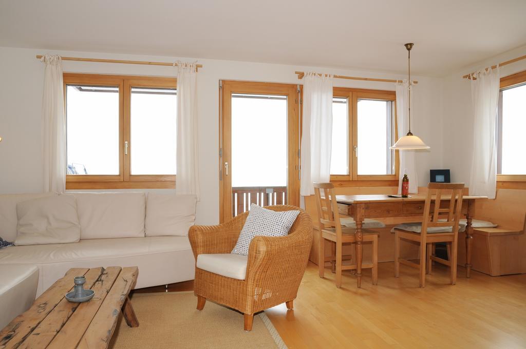 Ambiente Bettmeralp | A10 Quarto foto